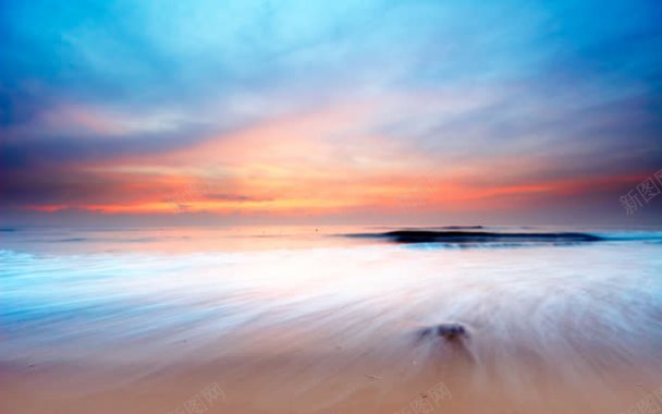 唯美夕阳蓝色天空海水背景