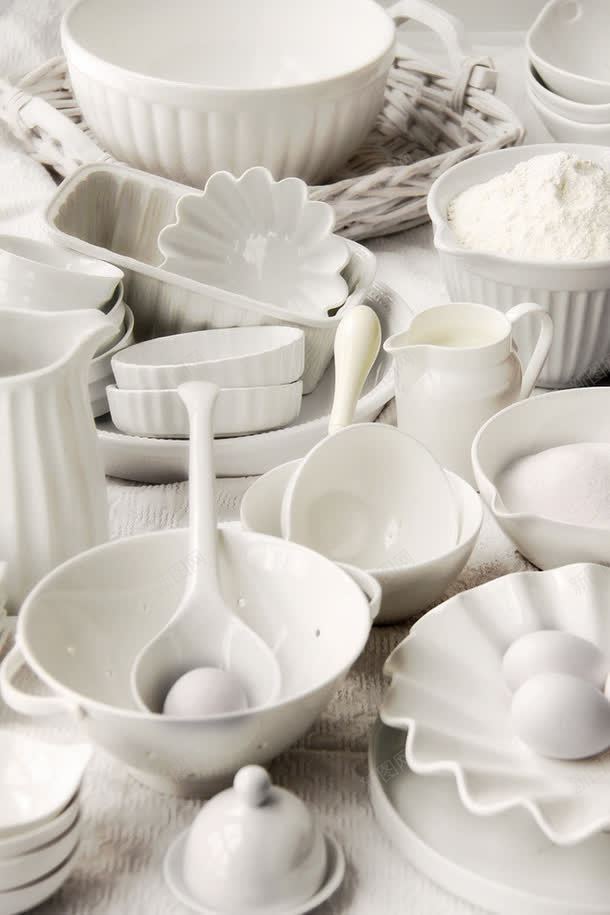 白色欧式陶瓷餐具jpg设计背景_88icon https://88icon.com 欧式 白色 陶瓷 餐具
