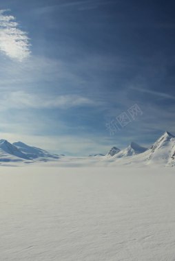 蓝天白云雪山电商海报背景