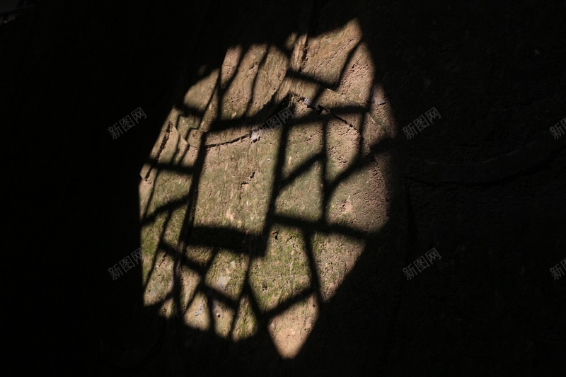窗户的影子很漂亮jpg设计背景_88icon https://88icon.com 中国风 古建筑 窗户 雅趣