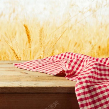 金黄小麦惬意午后主图背景背景