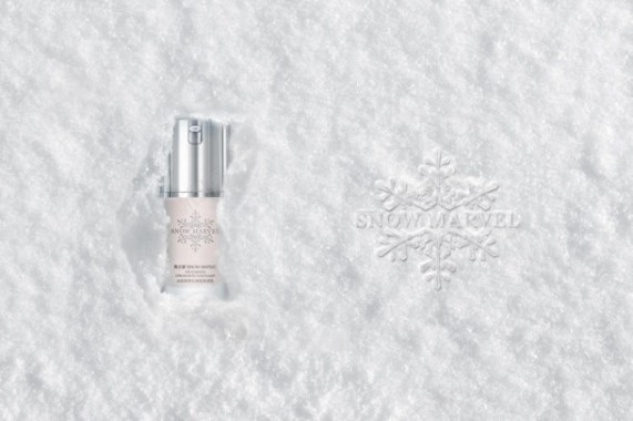 雪之谜化妆品海报网站背景