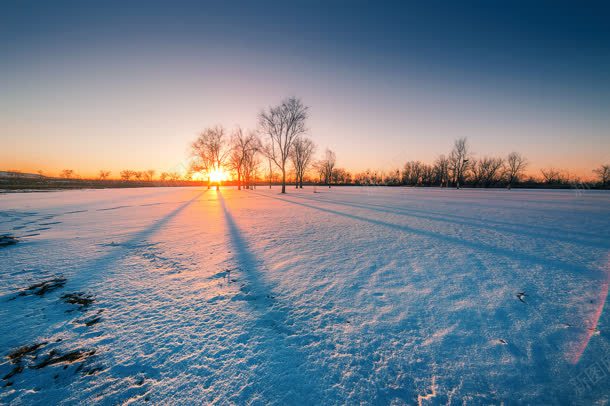 雪后初升的一抹阳光jpg设计背景_88icon https://88icon.com 阳光 雪后