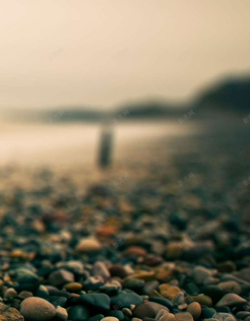 黄色风景H5背景jpg_88icon https://88icon.com H5 h5 天空 小河 摄影 远山 风景 鹅卵石 黄色