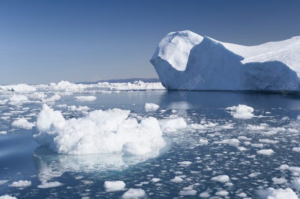 海洋里漂浮的冰山冰块jpg设计背景_88icon https://88icon.com 冰块 冰山 模型 海洋 漂浮