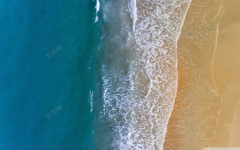 苹果壁纸横板图jpg设计背景_88icon https://88icon.com 沙滩背景 海边背景 海面俯视图 苹果壁纸背景 蓝色水 蓝色水和沙滩