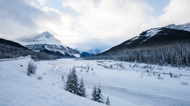 冬季山间雪地海报背景jpg设计背景_88icon https://88icon.com 冬季 山间 海报 背景 雪地