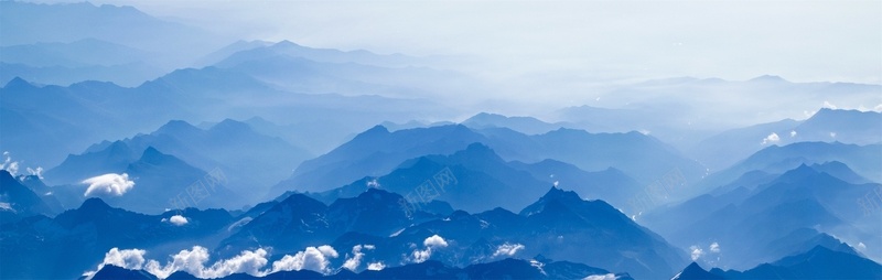 蓝色渐变山林简约背景摄影图片