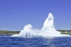 冰山免扣图漂浮的冰山冰块摄影图高清图片