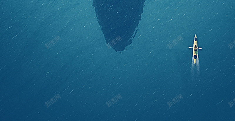 蓝色海洋鲸鱼简约清新背景jpg设计背景_88icon https://88icon.com 传 大鱼 水底 海洋 清新背景 环保 简约 蓝色 鲸鱼