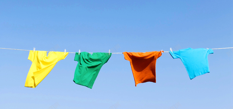 夏日简约背景jpg设计背景_88icon https://88icon.com 夏日背景 小清新 文艺 晾晒衣服 海报banner 简约 简约背景 绳子 蓝色天空