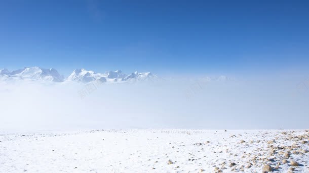 蓝色天空地面雪山摄影jpg_88icon https://88icon.com 地面 天空 摄影 蓝色 雪山
