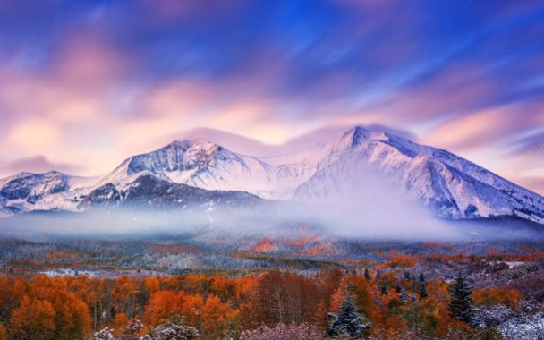 摄影合成雪山之巅摄影图片