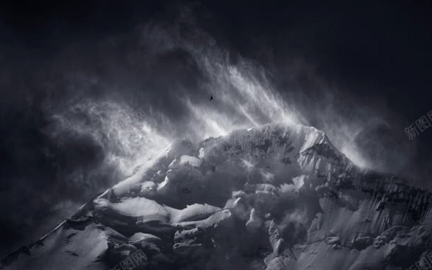 灰色神秘雪山风景背景