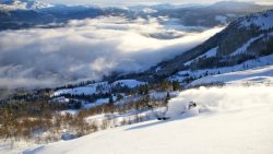 滂沱大气滂沱的雪山风景高清图片