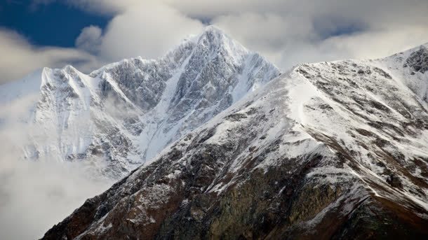 白色云彩雪山美丽jpg设计背景_88icon https://88icon.com 云彩 白色 美丽 雪山