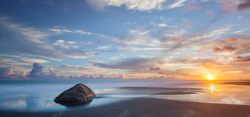 天空云朵朝阳海面风景图jpg_88icon https://88icon.com 云朵 天空 摄影 旅游 朝阳 海报banner 海面 风景