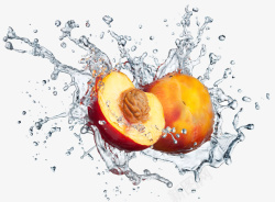 水与蔬菜切开桃子和喷溅的水花高清图片