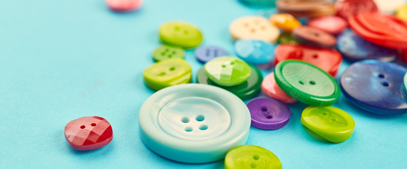 各种彩色纽扣jpg设计背景_88icon https://88icon.com 图片素材 彩色纽扣 扣子 海报banner 生活用品 生活百科 缝纫工具 缝纫工具图片 针线 钮扣