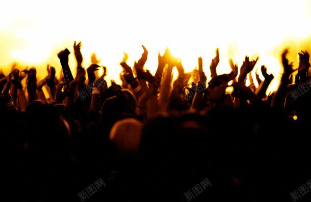 欢呼的人群jpg设计背景_88icon https://88icon.com 其它类别 图片素材 欢呼的人群 欢呼的人群图片 欢呼的人群图片素材下载 狂欢的人群 背景花边 舞台灯光 舞台背景