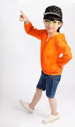 防晒效果橙色防晒服童装效果高清图片
