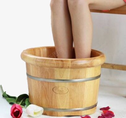 酿酒的桶足浴桶和玫瑰花图标图标