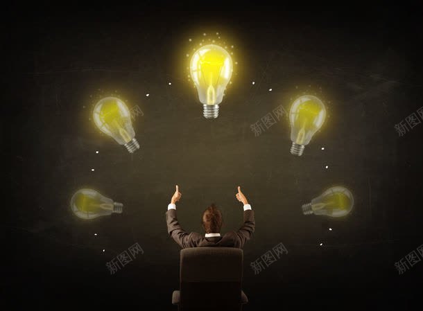 竖大拇指的职业男性与电灯泡jpg设计背景_88icon https://88icon.com 其它类别 商务人士 商务男士 图片素材 电灯泡 白炽灯 竖大拇指的职业男性与电灯泡图片 竖大拇指的职业男性与电灯泡图片素材下载 职业人物 职业男性 背景花边