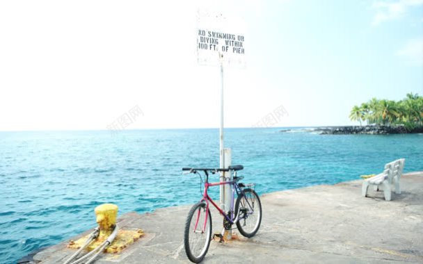 海边上的自行车海报背景背景