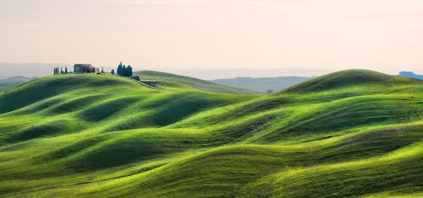 天空草地山坡背景jpg设计背景_88icon https://88icon.com 天空 山坡 房子 绿色小山坡 自然风光 草地