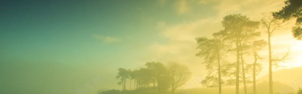 烟雾弥漫的水边日出jpg设计背景_88icon https://88icon.com 日出 水边 烟雾弥漫