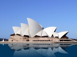 悉尼大剧院悉尼大剧院倒影外国建筑物高清图片
