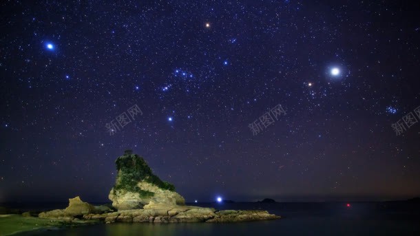 山顶的唯美星空图jpg设计背景_88icon https://88icon.com 山顶 星空图