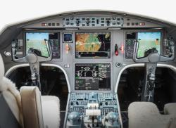 飞机舱电子机械仪表盘高清图片