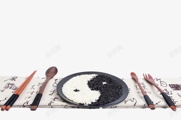 粮食拜访的八卦图png免抠素材_88icon https://88icon.com 中国风 八卦图 大米 太极图 木勺 黑米