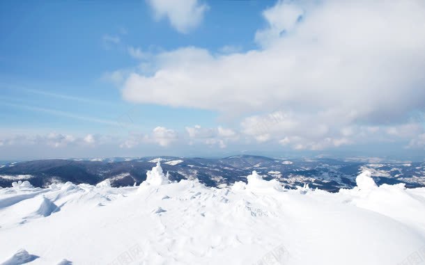 蓝天白云下的白雪jpg设计背景_88icon https://88icon.com 白云 白雪 蓝天