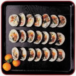 炒菜做饭一盘日本寿司高清图片