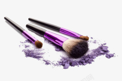 眉粉碎粉三个紫色的化妆刷高清图片