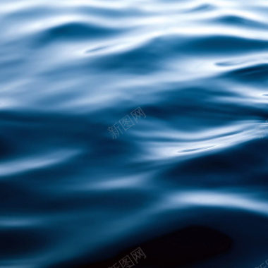蓝色水面波纹背景摄影图片