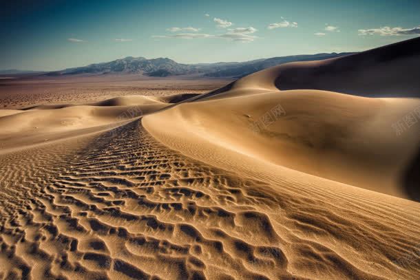 蓝天白云唯美沙漠海报背景jpg设计背景_88icon https://88icon.com 动漫蓝天白云图片 沙漠 海报 白云 背景 蓝天