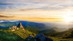 梦幻大山梦幻阳光大山风景高清图片