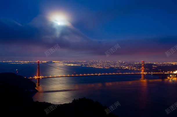 蓝色夜景月亮海面跨海大桥摄影jpg_88icon https://88icon.com 夜景 大桥 摄影 月亮 海面 蓝色