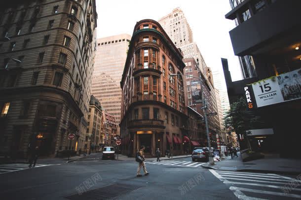 白云下的外国城市街道jpg设计背景_88icon https://88icon.com 城市 外国 白云 街道