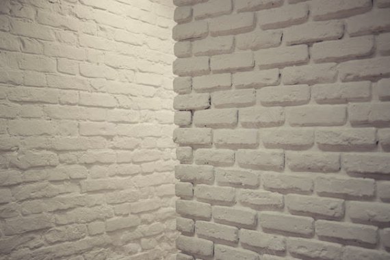 白色的砖墙背景