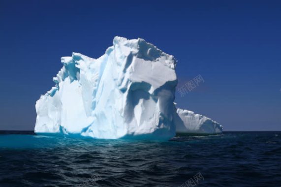 巨大漂浮的冰块冰山背景