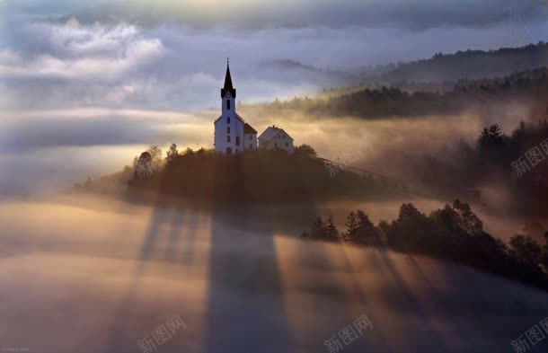 云层光线日落城堡jpg设计背景_88icon https://88icon.com 云层 光线 城堡 日落