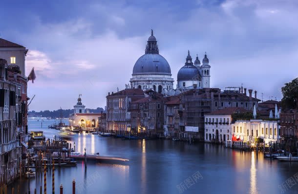 蓝色云彩夜晚城市海面jpg设计背景_88icon https://88icon.com 云彩 城市 夜晚 海面 蓝色