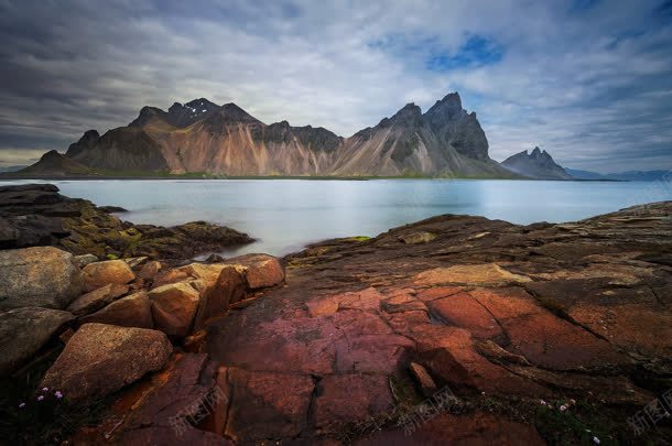 蓝天白云湖水岩石jpg设计背景_88icon https://88icon.com 岩石 湖水 白云 蓝天