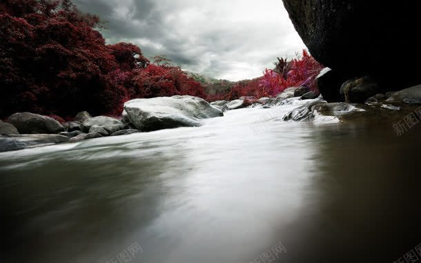 白云花树叶河流山峰jpg设计背景_88icon https://88icon.com 山峰 树叶 河流 白云