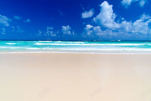 美丽沙滩风景与蓝天白云jpg设计背景_88icon https://88icon.com 图片 沙滩 白云 美丽 蓝天 风景