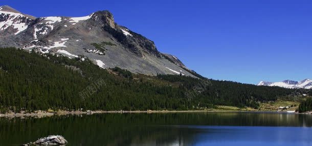 雪山天空湖水背景jpg设计背景_88icon https://88icon.com 天空 树林 河流 湖水 雪山